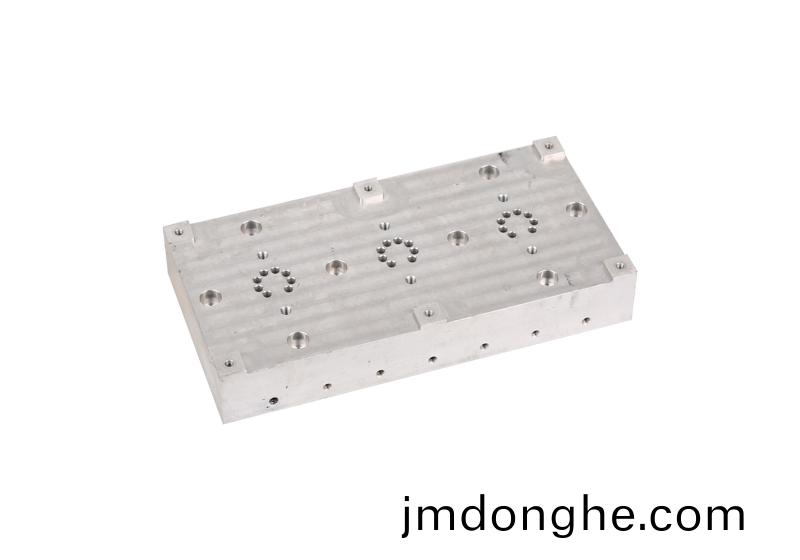 鋁外(wai)殼CNC加(jia)工廠(chang)傢(jia)